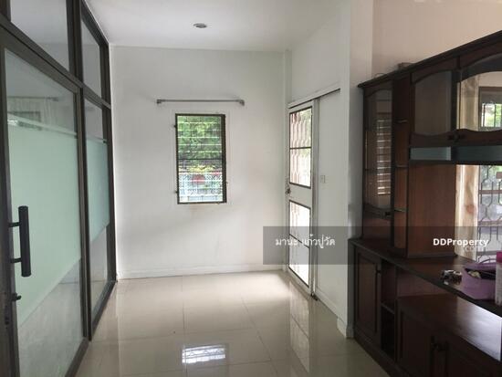 ให้เช่า บ้านเดี่ยว2ชั้น 100ตรว. อยู่ถนนนวมินทร์ ทะลุออกประเสริฐมนูกิจซอย13ได้. ใกล้ตลาดปัฐวิกรณ์ ให้เช่า27,000/เดือน